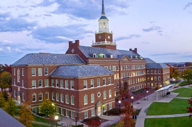 trường học tại Mỹ c&oacute; chương tr&igrave;nh vừa học vừa l&agrave;m