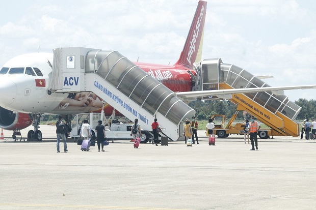 Sân bay Buôn Ma Thuột với công suất phục vụ khoảng 1 triệu lượt khách/năm sân bay buôn ma thuột