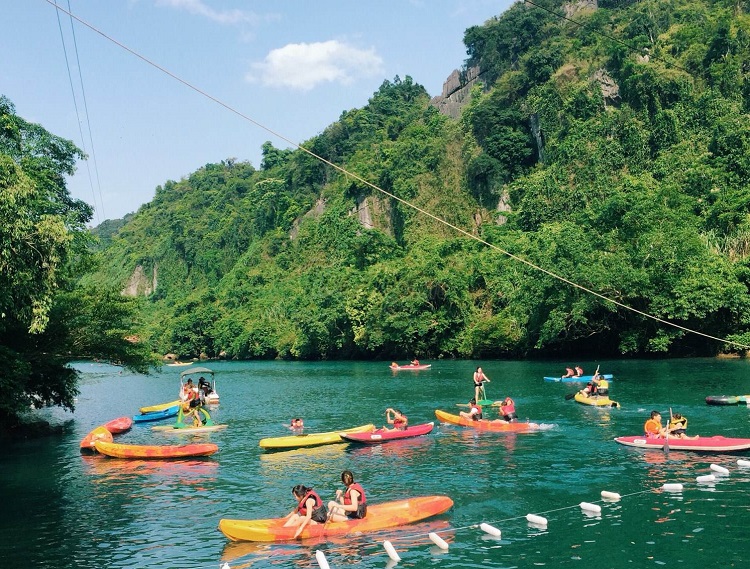 v&eacute; m&aacute;y bay C&ocirc;n Đảo Đồng Hới