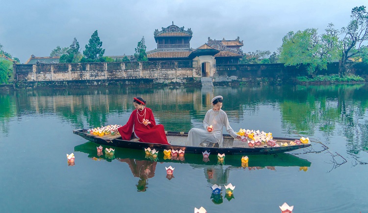 Dù mùa nào thì Huế vẫn mang cho mình vẻ đẹp riêng biệt khó nơi nào sánh bằng Thời điểm lý tưởng du lịch Huế