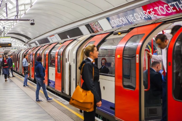 c&aacute;ch di chuyển từ s&acirc;n bay Heathrow