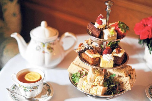 Thưởng thức trà chiều Anh quốc