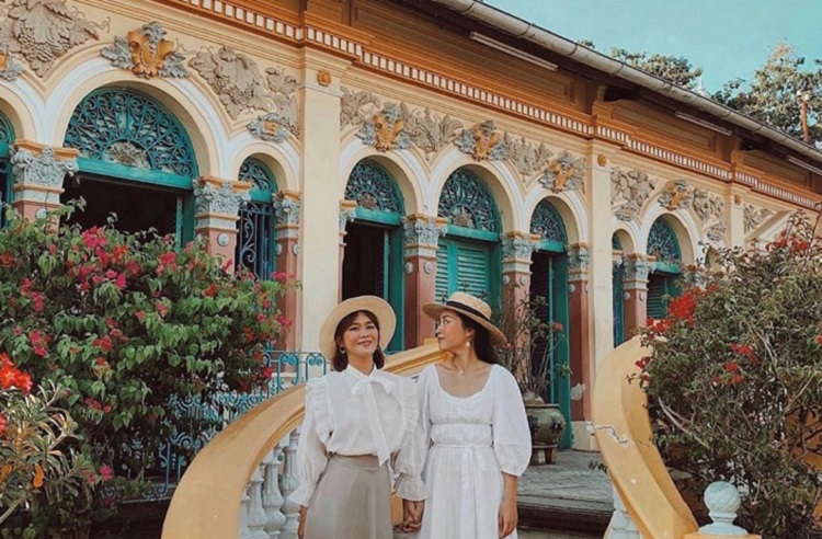 Nh&agrave; cổ B&igrave;nh Thủy