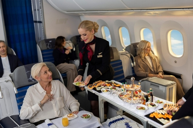 Trải nghiệm bay đẳng cấp được h&agrave;nh kh&aacute;ch tin chọn c&ugrave;ng h&atilde;ng h&agrave;ng kh&ocirc;ng LOT Polish Airlines