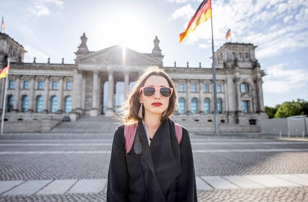 V&eacute; m&aacute;y bay từ TPHCM đi Đức