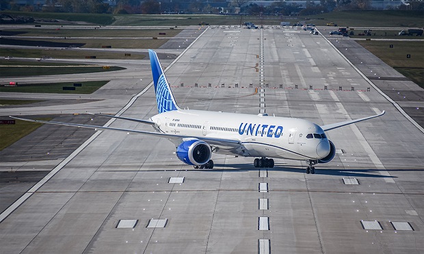 vé máy bay United Airlines