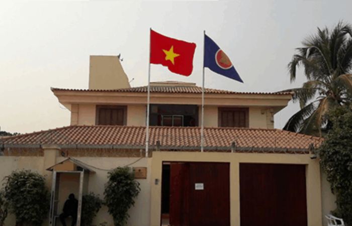  Đại sứ qu&aacute;n Angola