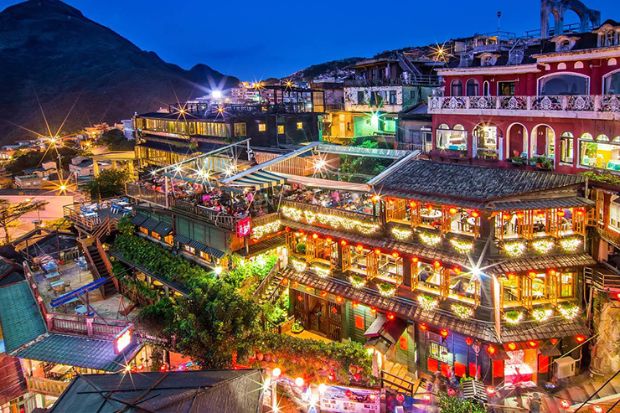 Cơ Long Đài Loan - Làng cổ Cửu Phần