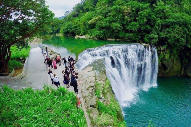 Cơ Long Đài Loan - Thác Thập Phần