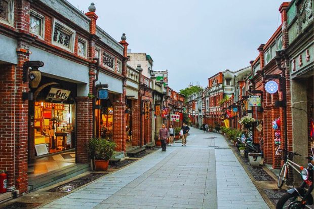Du lịch Đài Loan mùa xuân - Phố cổ Tamsui