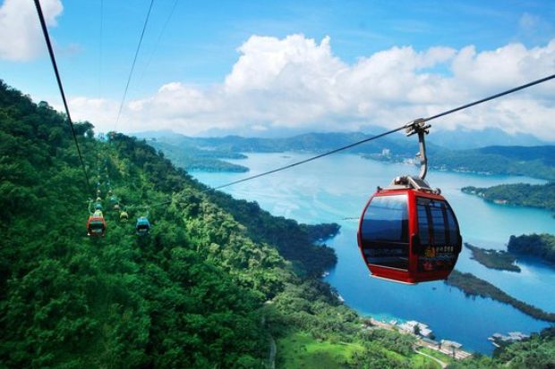 Hồ Nhật Nguyệt Đ&agrave;i Loan - c&aacute;p treo