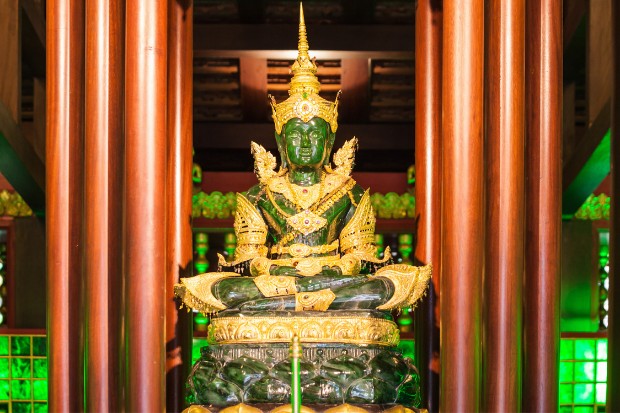 Tượng Phật Ngọc B&iacute;ch Th&aacute;i Lan