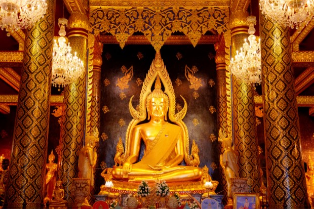 tượng Phra Buddha Chinnarat Th&aacute;i Lan