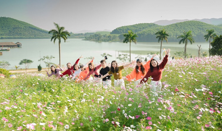 Khu du lịch núi Quyết