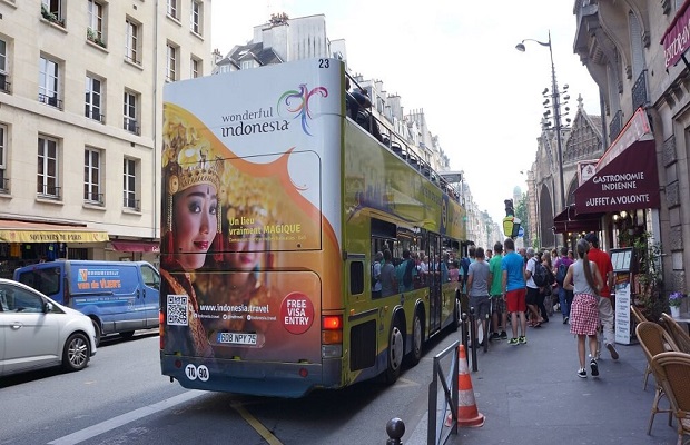 chi phí du lịch indonesia - xe bus