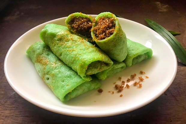 Đặc sản Malaysia - Bánh Kuih Dadar