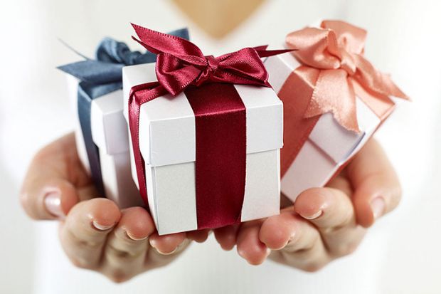 Điều cấm kỵ khi đến Indonesia - Lựa chọn quà tặng