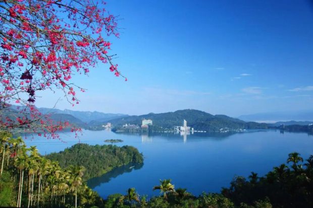 Du lịch Đài Loan mùa hoa anh đào - Hồ Nhật Nguyệt