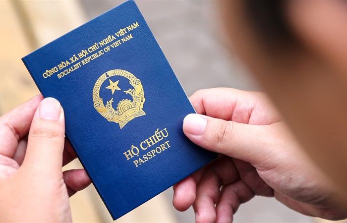 Hướng dẫn cụ thể làm hộ chiếu phổ thông cho người Việt Nam ở nước ngoài