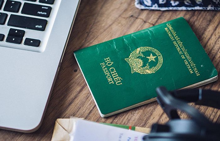 Lệ ph&iacute; l&agrave;m hộ chiếu online
