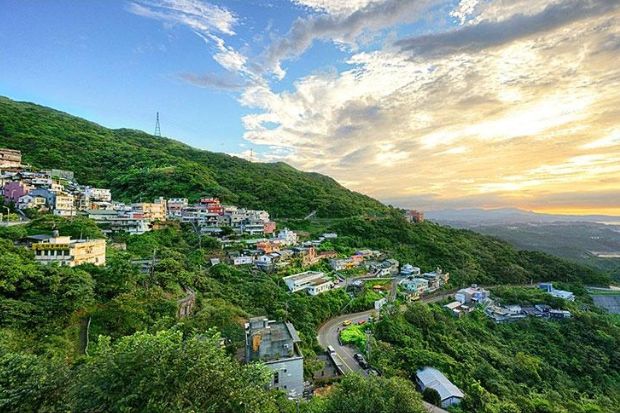 Kh&aacute;m ph&aacute; Cửu Phần (Jiufen) - L&agrave;ng từ tr&ecirc;n cao
