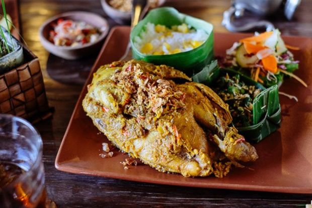 Kinh nghiệm du lịch Indonesia tự túc - Thịt vịt Bebek betutu