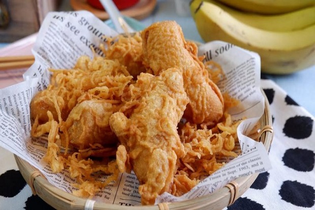 Món ăn vặt Malaysia - Chuối chiên Pisang Goreng