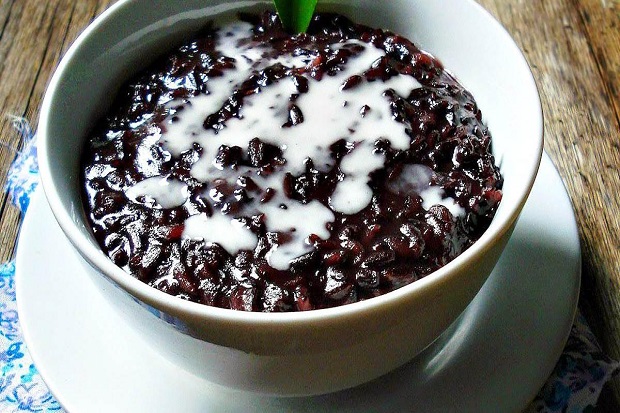 Món ăn vặt Malaysia - Bubur Pulut Hitam