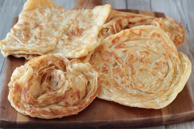 Món ăn vặt Malaysia - Bánh Roti Canai