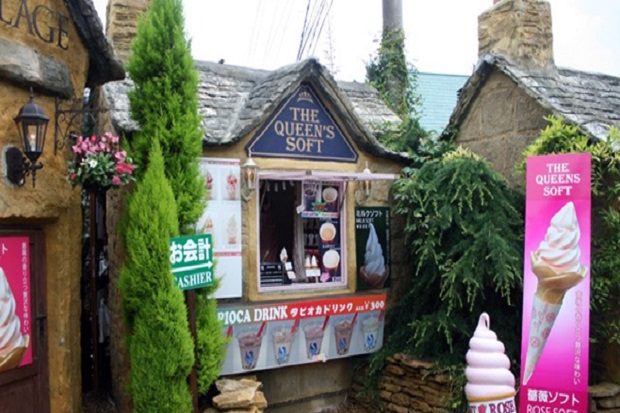 Ngôi làng cổ tích Yufuin - Tiệm bánh The Queen’s Soft