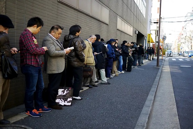 Nguyên tắc ứng xử khi đến Nhật - Xếp hàng