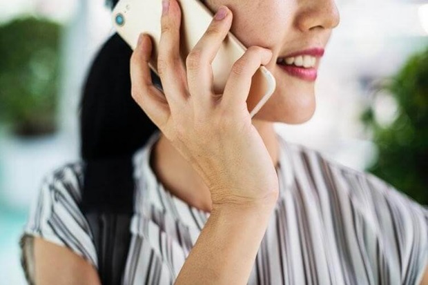 Nguyên tắc ứng xử khi đến Nhật - Tránh nói chuyện điện thoại to