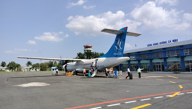 S&acirc;n bay C&agrave; Mau