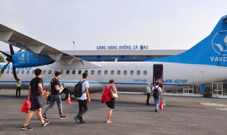 S&acirc;n bay C&agrave; Mau