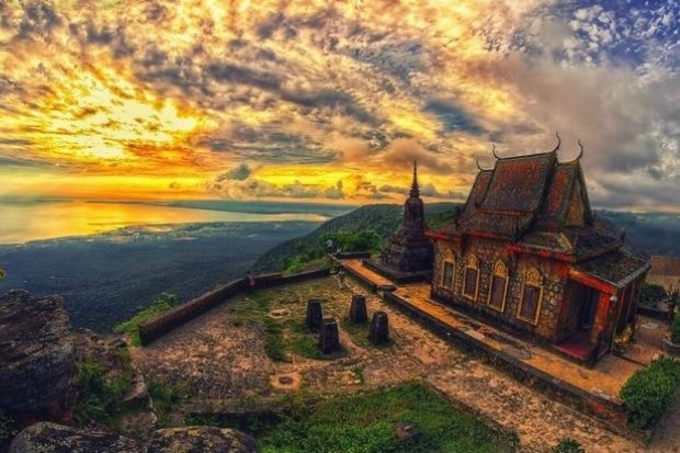 Thành phố ma Campuchia - Chùa Năm Thuyền