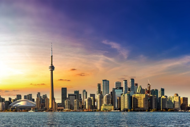 Th&aacute;p CN Tower