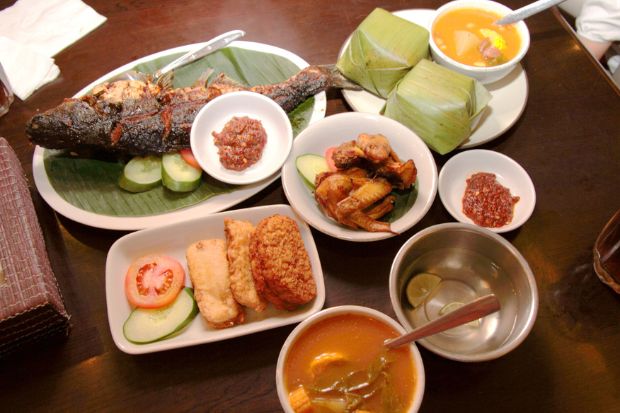 Thời điểm du lịch Indonesia - Ăn uống