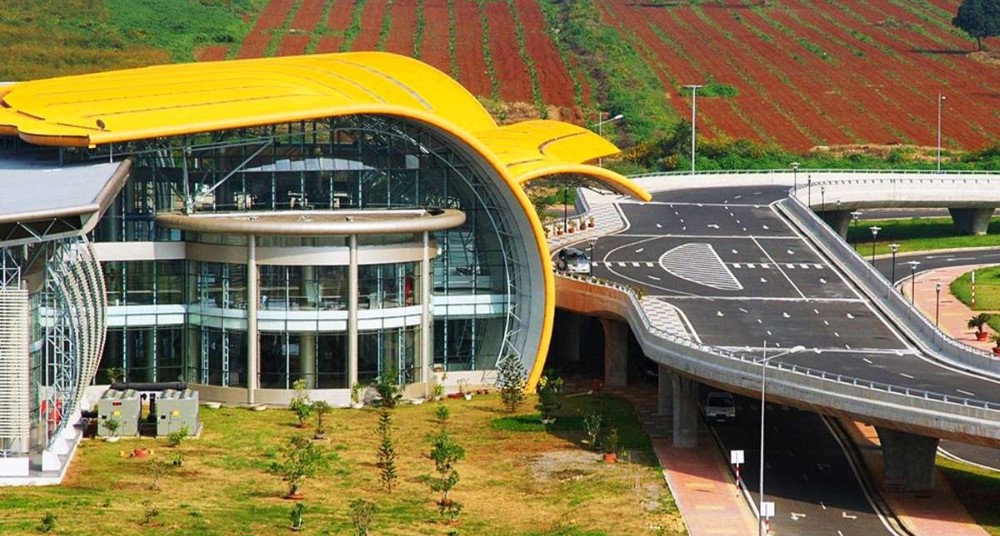 s&acirc;n bay Li&ecirc;n Khương Đ&agrave; Lạt