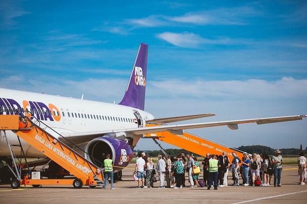 Đổi v&eacute; m&aacute;y bay Air Cairo