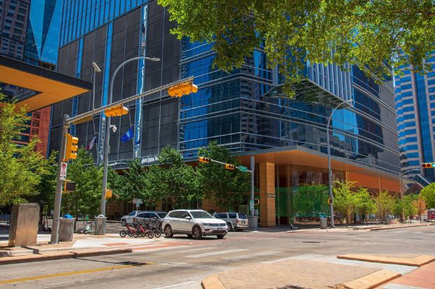 Tòa nhà Colorado Tower nổi bật giữa trung tâm Austin, Texas Tòa nhà Colorado Tower nổi bật giữa trung tâm Austin, Texas