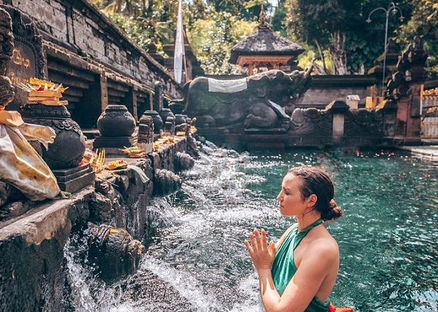Một trong địa điểm tâm linh nổi tiếng tại Bali có thể kể đến đền suối thiêng Tampak Siring Đền suối thiêng Tampak Siring