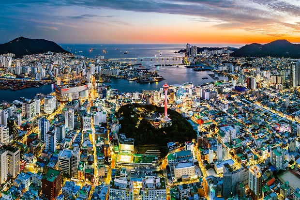 Busan là một thành phố nổi tiếng với sự kết hợp hoàn hảo giữa các giá trị truyền thống và sự hiện đại đổi mới  Vé máy bay đi Busan