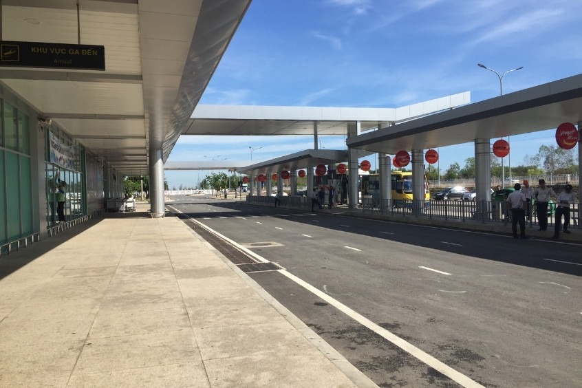 Lối v&agrave;o s&acirc;n bay Chu Lai