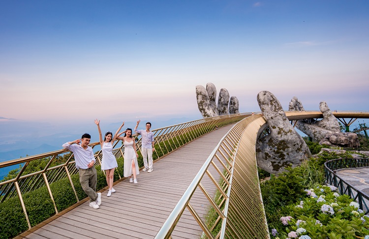 Cầu Vàng Bà Nà Hills