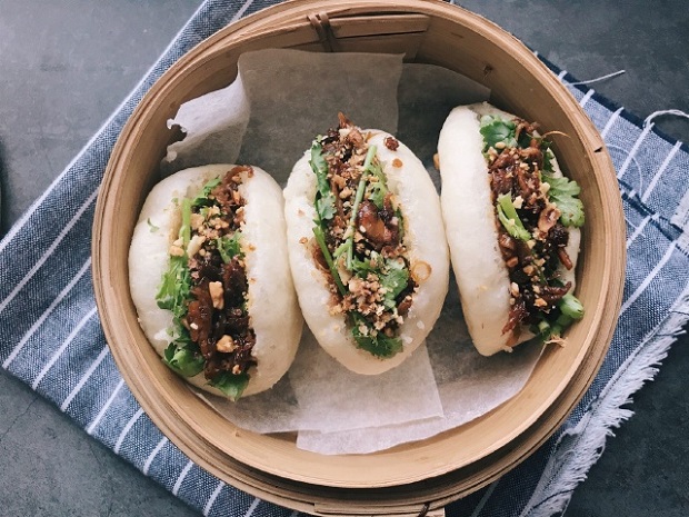 Bánh bao kẹp thịt (Gua Bao)