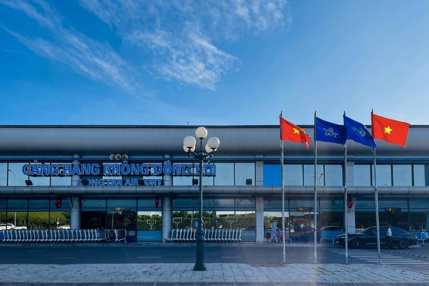 S&acirc;n bay Đồng Hới l&agrave; cảng h&agrave;ng kh&ocirc;ng quan trọng của khu vực miền Trung