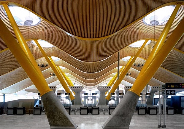 Sân Bay Madrid Barajas