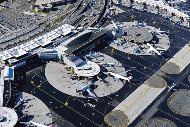To&agrave;n cảnh s&acirc;n bay quốc tế Newark Liberty (EWR), New Jersey