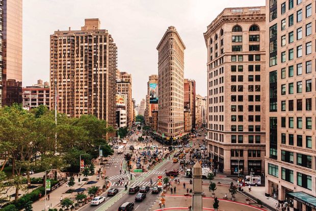 T&ograve;a nh&agrave; Flatiron nổi bật giữa khu Manhattan, New York City 