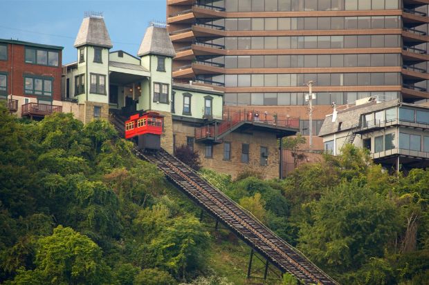 Duquesne Incline, tuyến đường sắt leo n&uacute;i lịch sử tr&ecirc;n Mount Washington, Pittsburgh